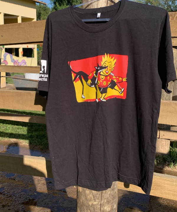 Camiseta — Arte 04
